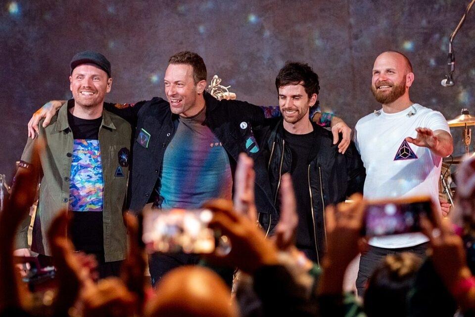 Coldplay, son nouveau single "feelslikeimfallinginlove" à peine sorti est déjà un tube